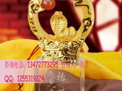 匠心典藏，時(shí)歲鎏金 企業(yè)十周年慶與蛇年節(jié)慶禮品精選